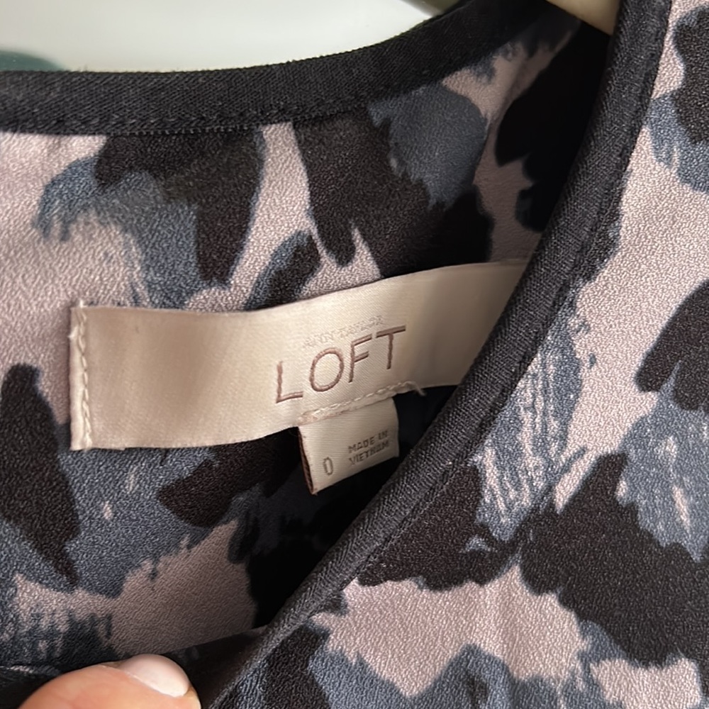 Loft Dress - Picture 3 of 4